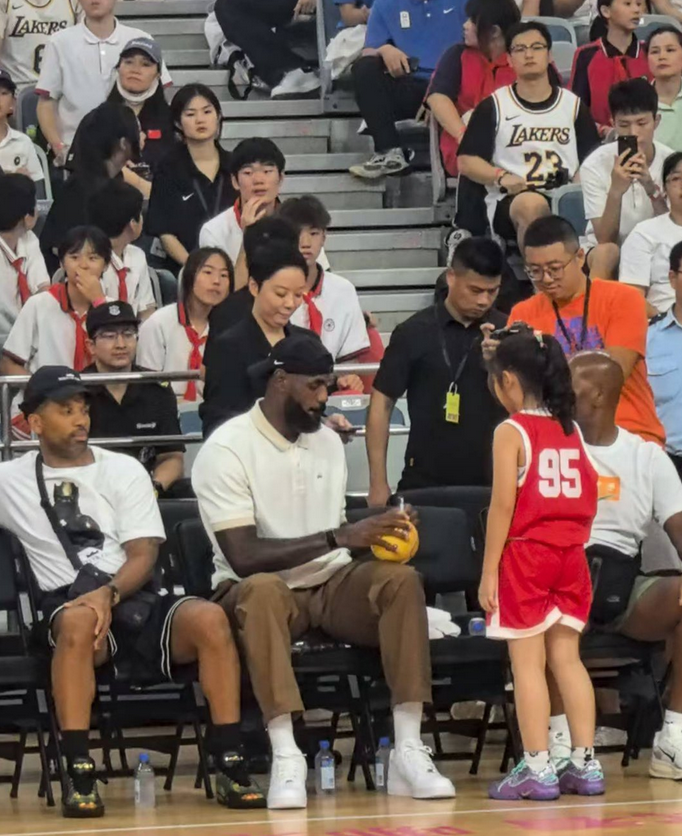 vrCJK, 詹姆斯团队 vrCJK, 詹姆斯团队