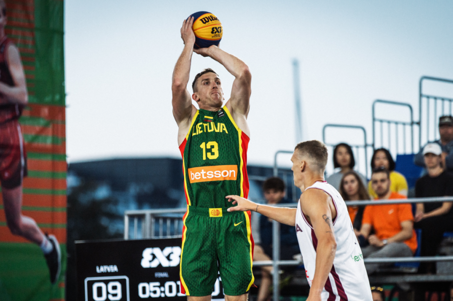 维亚队已经, jLRVm, 岁的伊戈拉