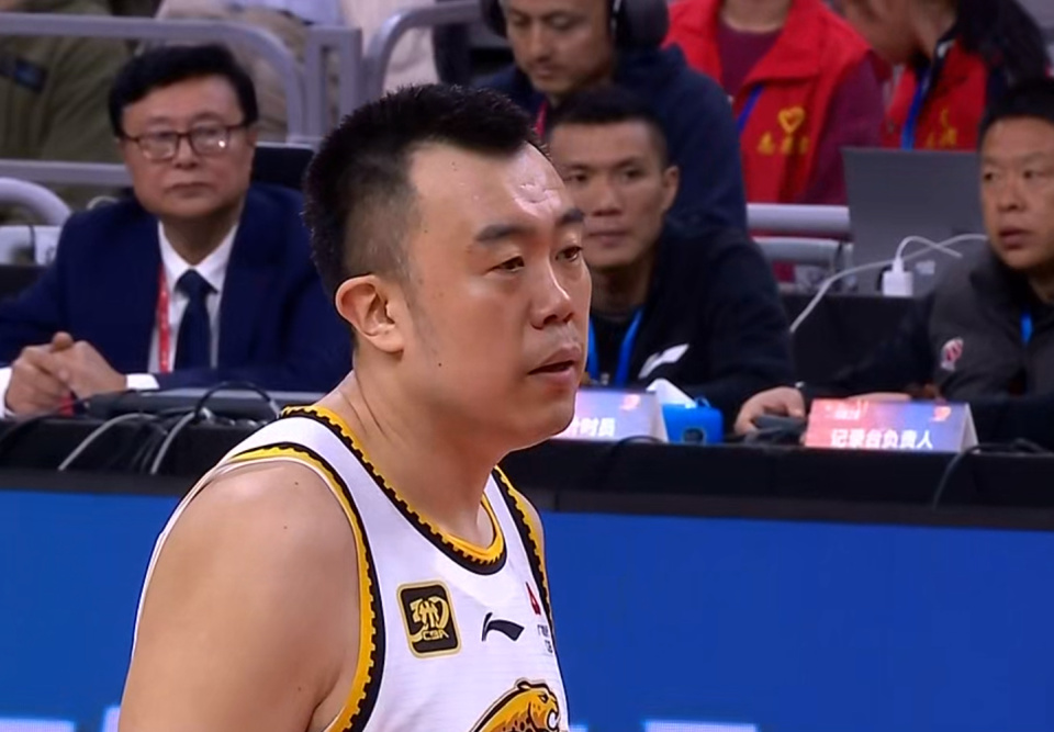 的抉择, 队主力周琦 的抉择, 队主力周琦